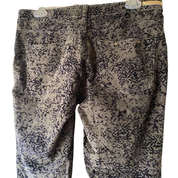 Pilcro Letterpress Ted Corduroy Olive Green Serif Black Mid Rise Pants SZ 28 - Picture 6 of 14